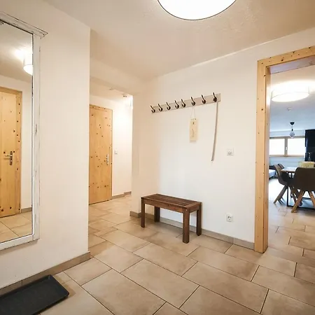 Zum Loewen Apartmenthaus * Flirsch