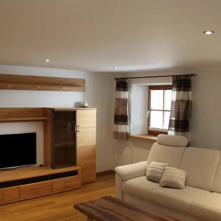 Appartementhaus Der Loewe Am Arlberg *