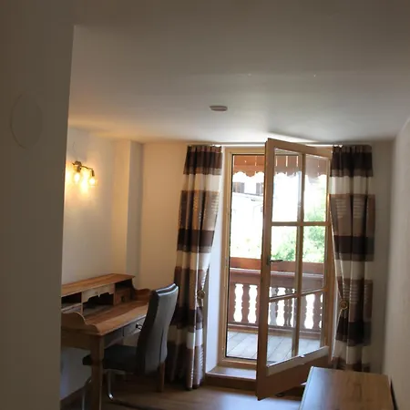 Appartementhaus Der Loewe Am Arlberg Apartmán