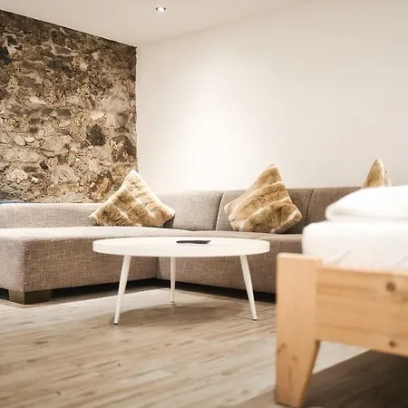 Appartementhaus Der Löwe Am Arlberg *