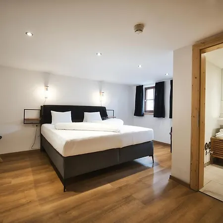 Appartementhaus Der Loewe Am Arlberg Apartman