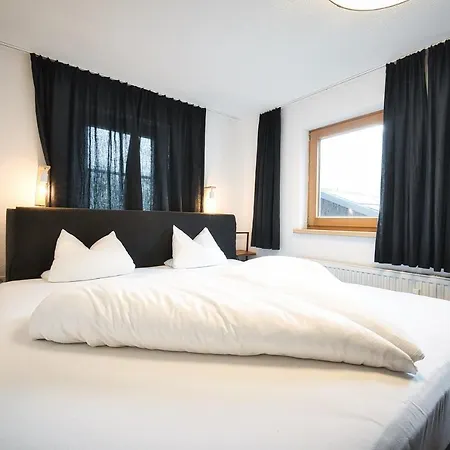 Appartementhaus Der Loewe Am Arlberg Apartman